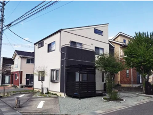 松本市大字里山辺、中古一戸建ての外観画像です
