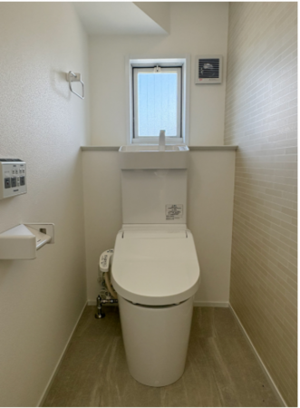 安曇野市三郷、中古一戸建てのトイレ画像です