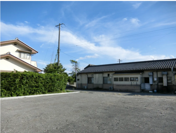 松本市梓川、土地の前面道路を含む現地写真画像です