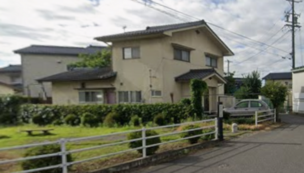 安曇野市豊科、中古一戸建ての外観画像です