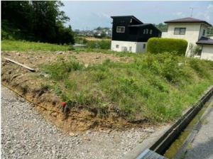松本市蟻ケ崎台、土地の前面道路を含む現地写真画像です