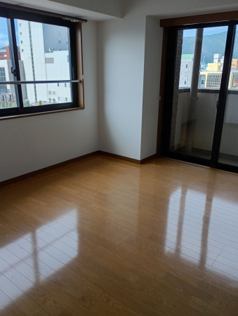 松本市本庄、中古マンションの内装画像です