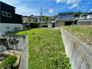 松本市蟻ケ崎台、土地の前面道路を含む現地写真画像です
