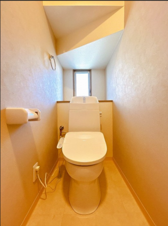 松本市大字島内、中古一戸建てのトイレ画像です
