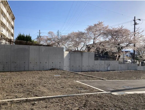 松本市並柳、新築一戸建ての前面道路を含む現地写真画像です