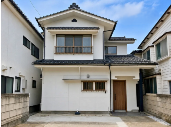 松本市本庄、中古一戸建ての外観画像です