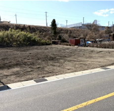 松本市波田、土地の前面道路を含む現地写真画像です