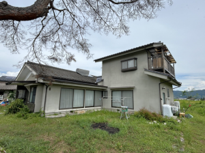 安曇野市穂高、中古一戸建ての外観画像です