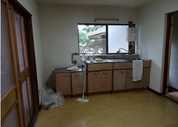 塩尻市大字片丘、中古一戸建てのキッチン画像です