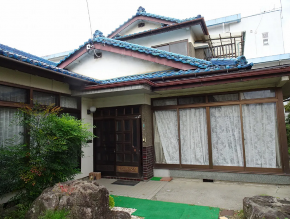 塩尻市大門、中古一戸建ての外観画像です