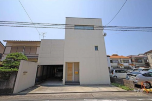 名古屋市昭和区広瀬町、中古一戸建ての外観画像です