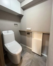 名古屋市昭和区山手通、中古マンションのトイレ画像です