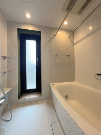 名古屋市昭和区山手通、中古マンションの風呂画像です