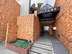 名古屋市昭和区滝子通、中古マンションのエントランス画像です