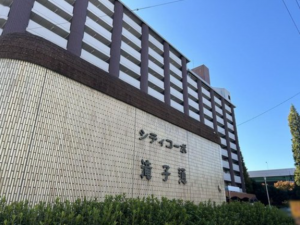 名古屋市昭和区滝子通、中古マンションの外観画像です