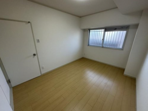 名古屋市昭和区滝子通、中古マンションの内装画像です