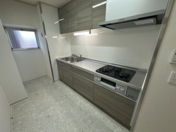 名古屋市昭和区滝子通、中古マンションのキッチン画像です