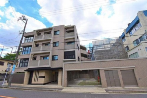 名古屋市昭和区川名山町、中古マンションの外観画像です