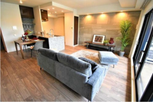 名古屋市昭和区川名山町、中古マンションの居間画像です