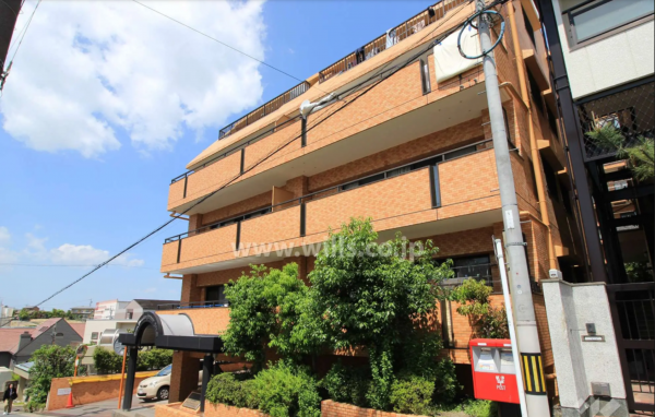 名古屋市昭和区滝川町、中古マンションの外観画像です