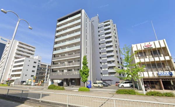 名古屋市昭和区阿由知通、中古マンションの外観画像です