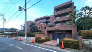 名古屋市昭和区向山町、中古マンションの外観画像です