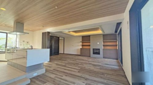 名古屋市昭和区向山町、中古マンションの居間画像です