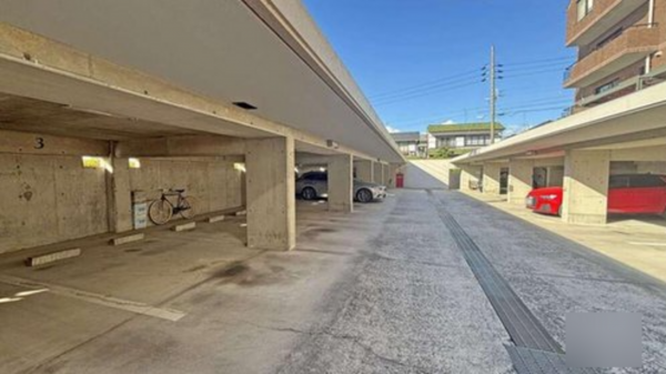 名古屋市昭和区向山町、中古マンションの駐車場画像です