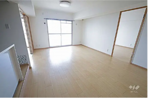 名古屋市昭和区滝子通、中古マンションの居間画像です