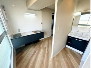 名古屋市昭和区広路町、中古マンションのキッチン画像です