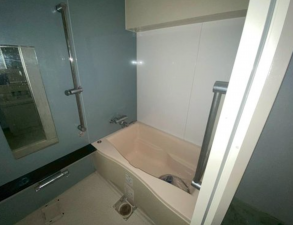 名古屋市昭和区広路通、中古マンションの風呂画像です