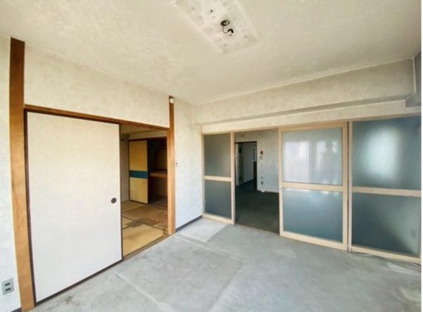 名古屋市昭和区広路通、中古マンションの居間画像です