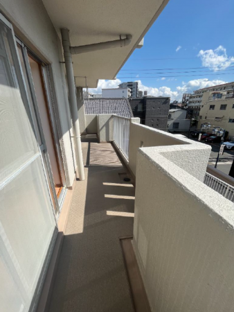 名古屋市昭和区滝子通、中古マンションのバルコニー画像です