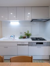 名古屋市昭和区天神町、中古マンションのキッチン画像です