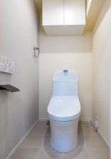 名古屋市昭和区天神町、中古マンションのトイレ画像です