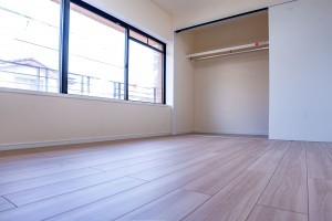 名古屋市昭和区天神町、中古マンションの寝室画像です