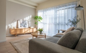 名古屋市昭和区天神町、中古マンションの居間画像です