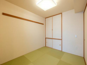 名古屋市昭和区川名山町、中古マンションの居間画像です