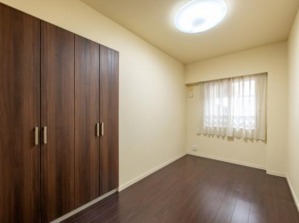 名古屋市昭和区川名山町、中古マンションの居間画像です