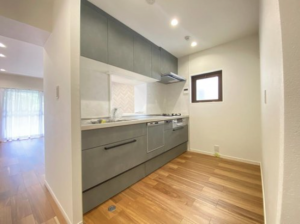 名古屋市昭和区福原町、中古マンションのキッチン画像です