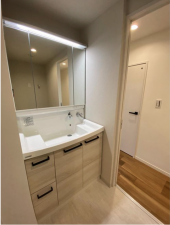 名古屋市昭和区福原町、中古マンションの洗面画像です