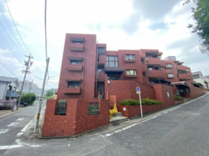 名古屋市昭和区福原町、中古マンションの外観画像です