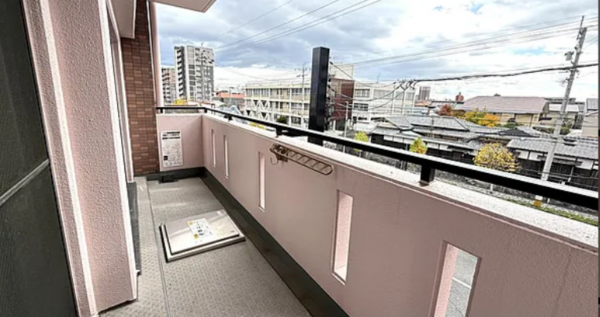 名古屋市昭和区広路通、中古マンションのバルコニー画像です