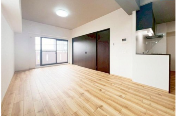 名古屋市昭和区広路通、中古マンションの居間画像です