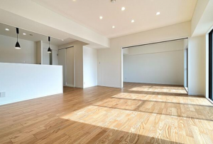 名古屋市昭和区檀溪通、中古マンションの居間画像です