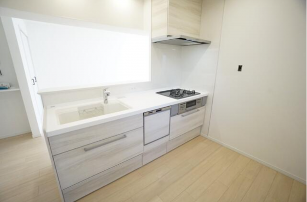 名古屋市昭和区檀溪通、中古マンションの洗面画像です