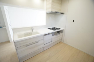 名古屋市昭和区御器所、中古マンションのキッチン画像です