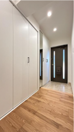 名古屋市昭和区御器所、中古マンションの玄関画像です