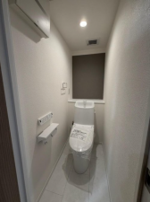 名古屋市昭和区八事富士見、中古マンションのトイレ画像です