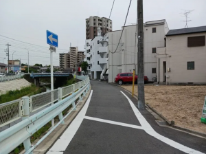 名古屋市昭和区長戸町、新築一戸建ての前面道路を含む現地写真画像です